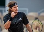 开云体育官方网站-包含法国网球队鏖战意大利网球队，西西帕斯高光表现的词条