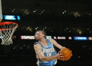 开云体育官方网站-全明星赛火热开战，明星球员飞身扣篮惊艳全场的简单介绍