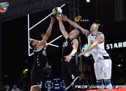 开云体育平台APP-包含篮球比赛现场热闹非凡，队员们各显神通，精彩篮球赛事绝对过瘾的词条