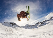 开云体育官网-武切维奇爆发助76人争冠战险胜步行者，费城展现冠军相