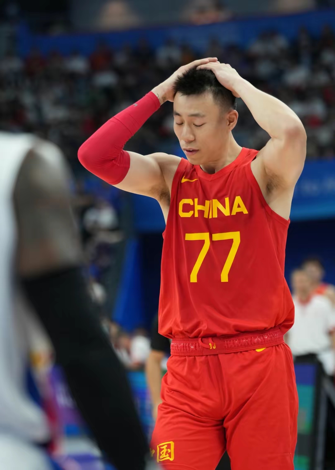 包含菲律宾男篮碾压美国男篮，萨姆·米切尔惊艳世界的词条