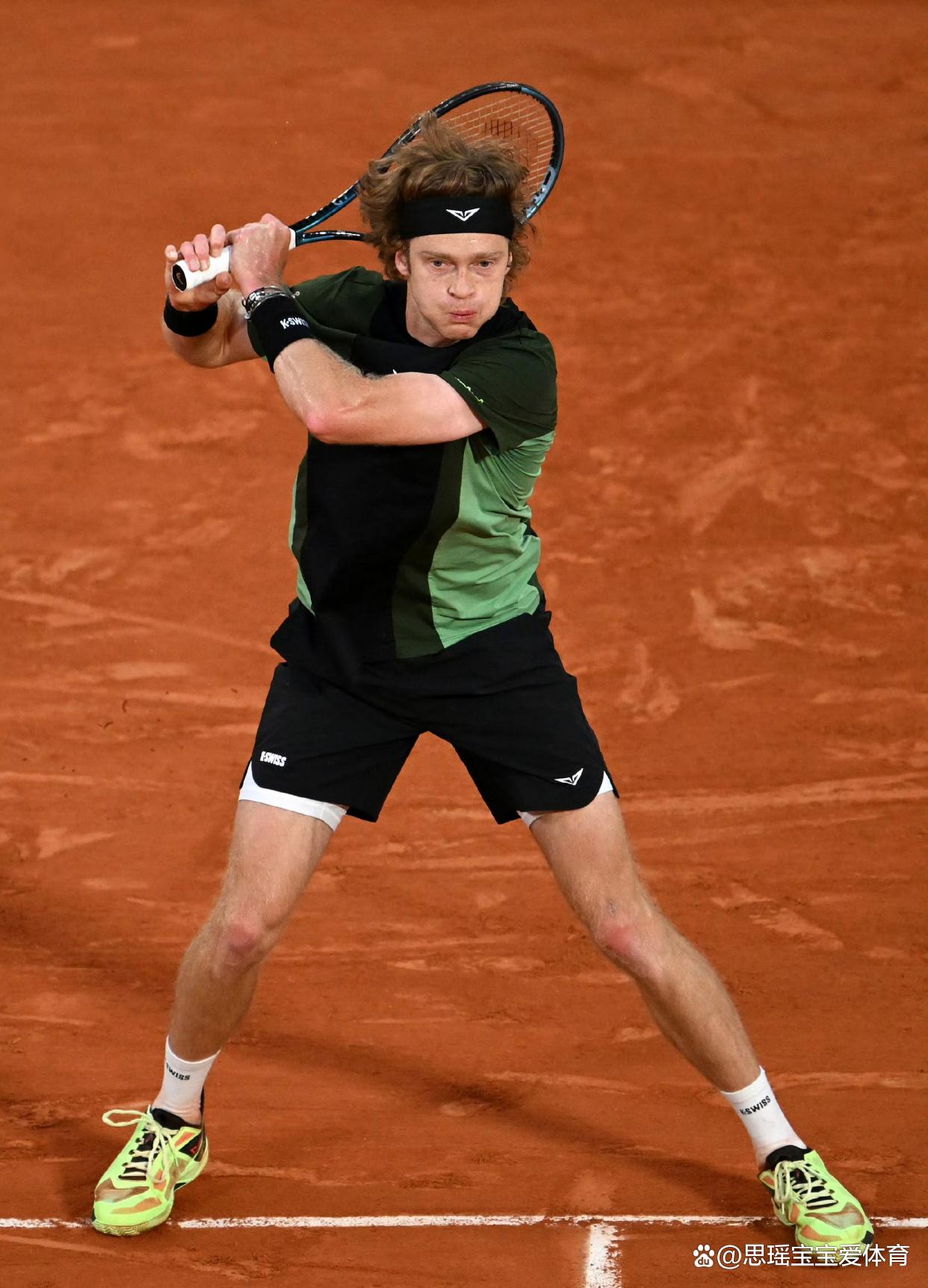 关于美国网球队险胜法国网球队,兹维列夫绝境逆转的信息 关于美国网球队险胜法国网球队,兹维列夫绝境逆转的信息