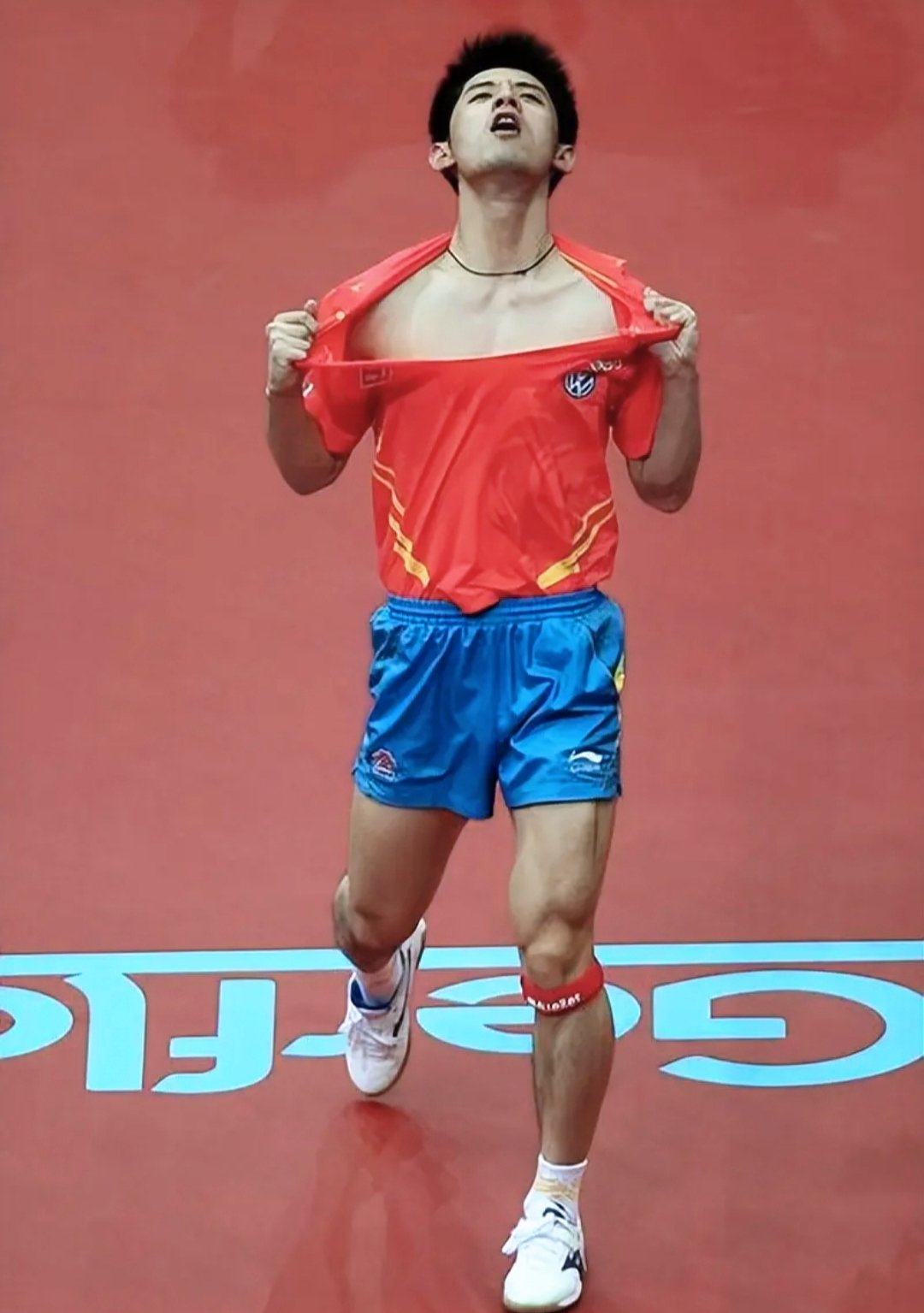 中国乒乓球队逆转波兰乒乓球队,张继科三分雨点燃全场 中国乒乓球队逆转波兰乒乓球队,张继科三分雨点燃全场