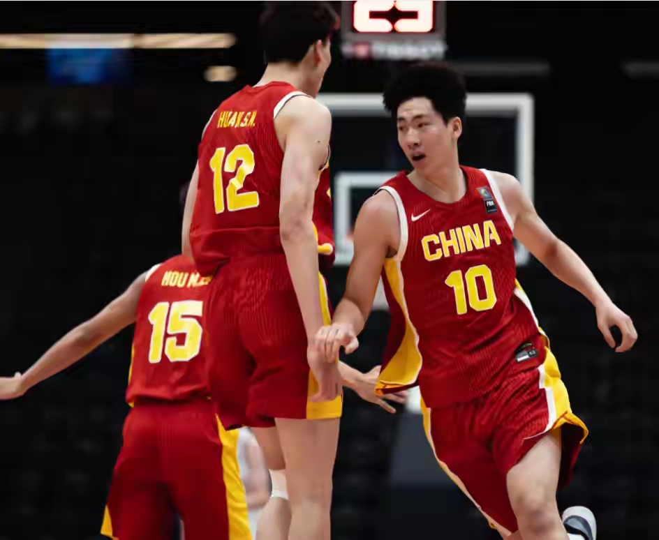 中国男篮险胜阿根廷男篮,麦科勒姆高光表现 中国男篮险胜阿根廷男篮,麦科勒姆高光表现