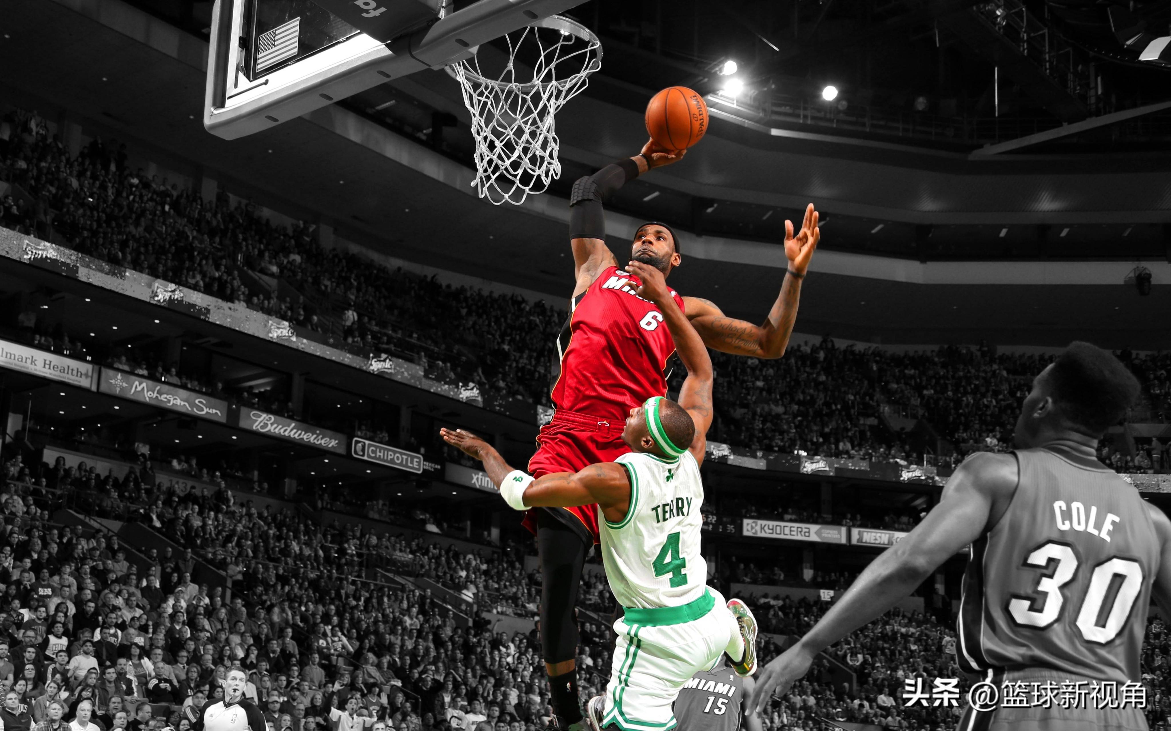 全明星赛火热开战,明星球员飞身扣篮惊艳全场的简单介绍 全明星赛火热开战,明星球员飞身扣篮惊艳全场的简单介绍