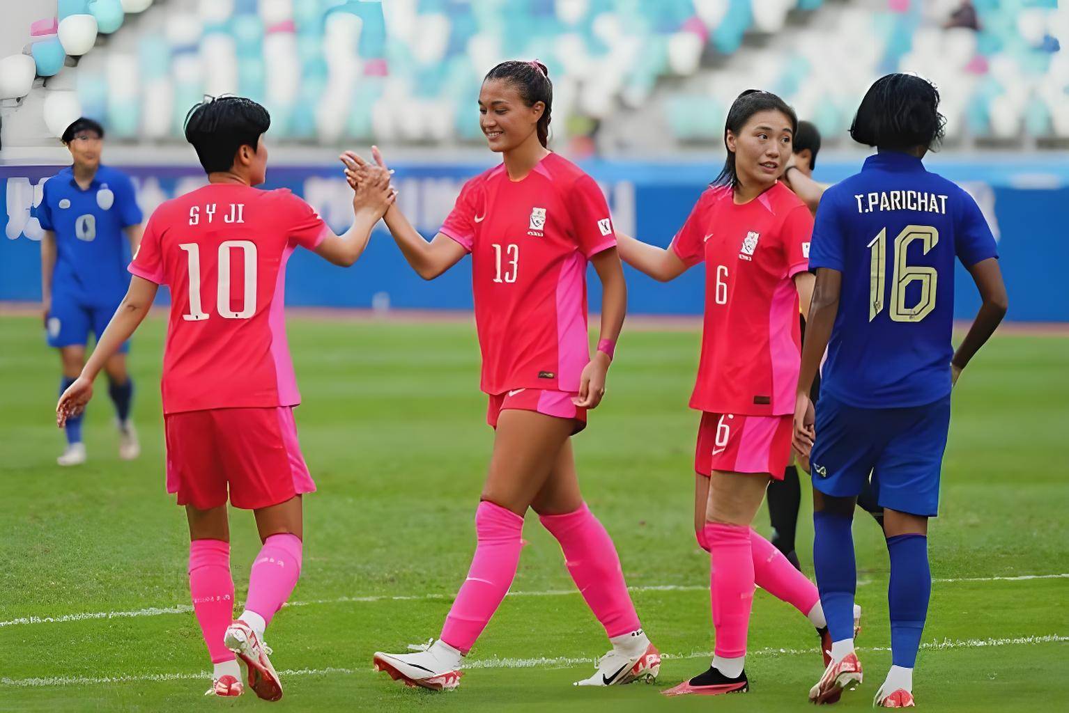 无与女足相比,女团队表现卓越的简单介绍 无与女足相比,女团队表现卓越的简单介绍