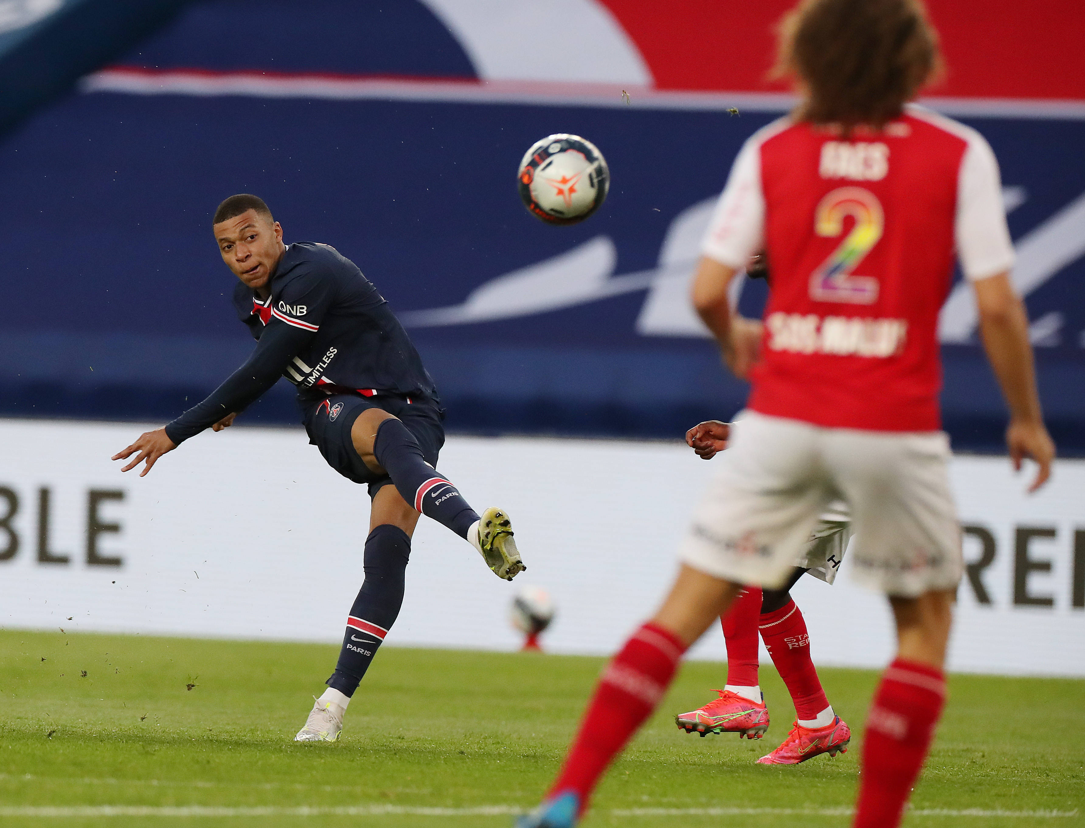 关于巴黎圣日耳曼俱乐部最近在法甲联赛中领先的信息 关于巴黎圣日耳曼俱乐部最近在法甲联赛中领先的信息