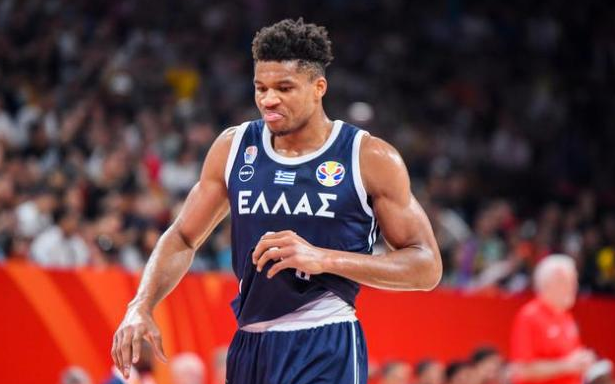 波兰希腊,攻防对决胜负难明 波兰希腊,攻防对决胜负难明