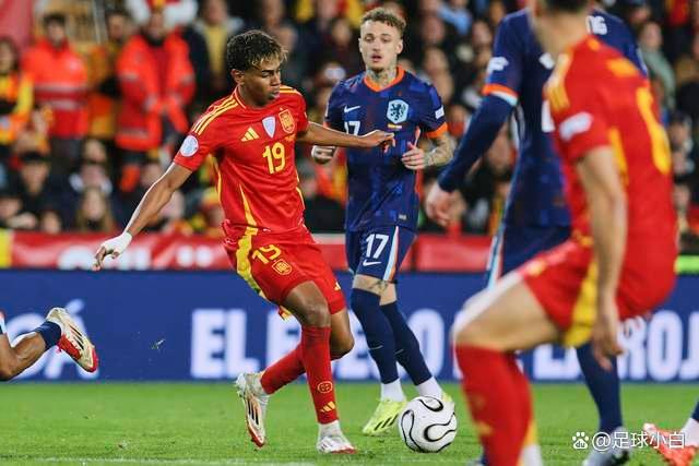 包含欧洲国家联赛半决赛首战关键时刻的词条