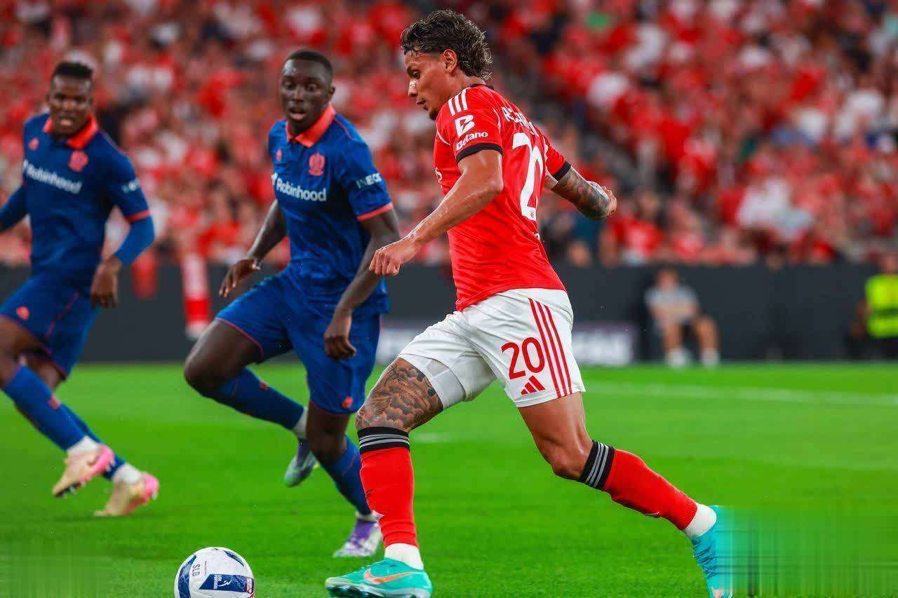 包含图卢兹连胜，法甲联赛中表现抢眼的词条