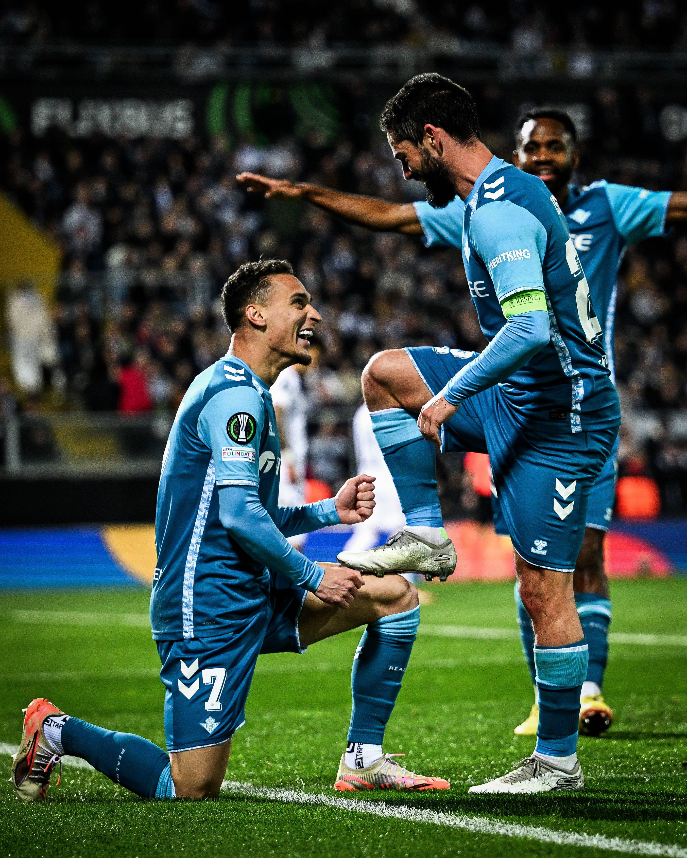 取得进球：球员破门为球队取悦赛场的简单介绍