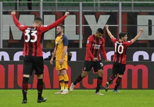 包含亚特兰大主场战平AC米兰，难分胜负的词条