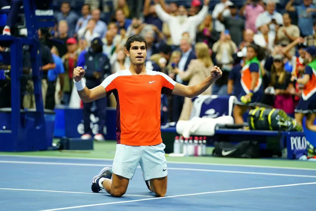 包含美网鏖战温网，鲁德刷新纪录的词条